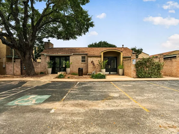 3678 Hidden Dr. #2906, San Antonio, TX 78217