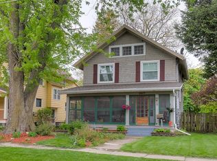 1064 38th St, Des Moines, IA 50311