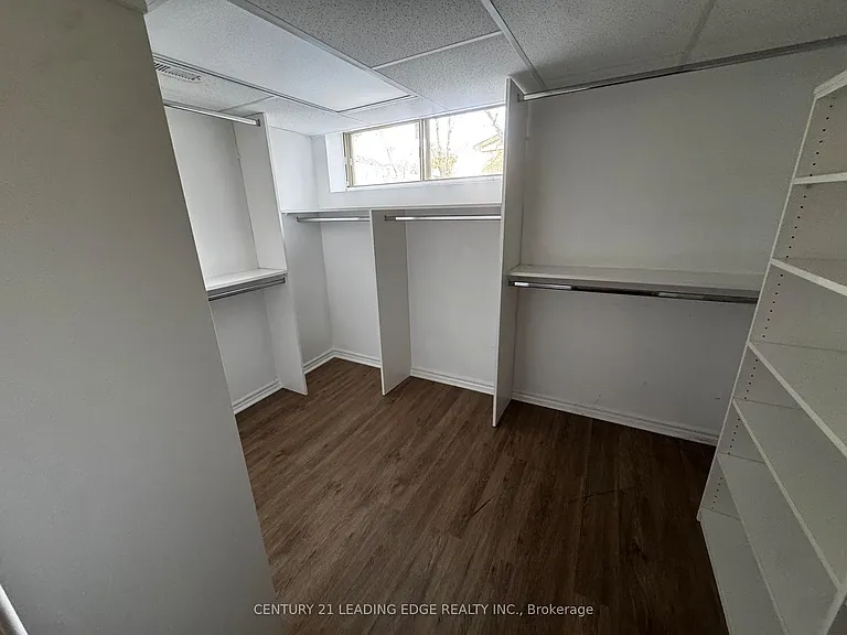 409 Paliser Cres S — Photo 11