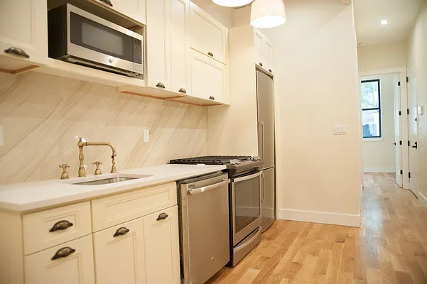 Rented by Nooklyn NYC LLC | media 37