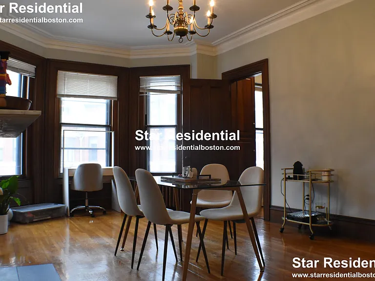 31 Fairfield St #201 — Photo 5