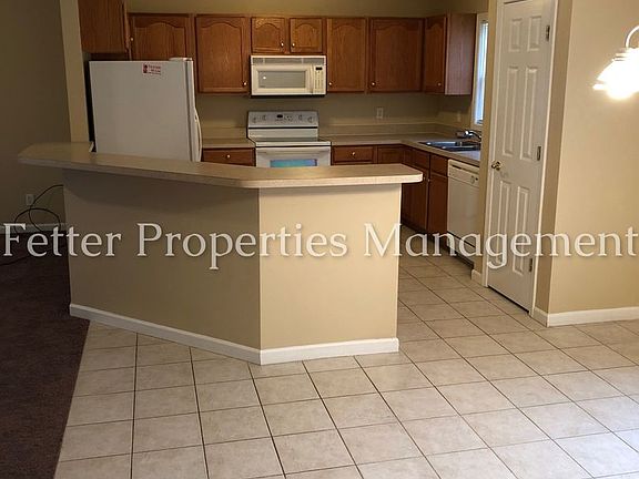 3rd image of 10543 Tecumseh Dr
