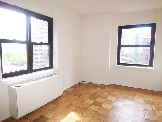 Rented by Hecht Group | media 24