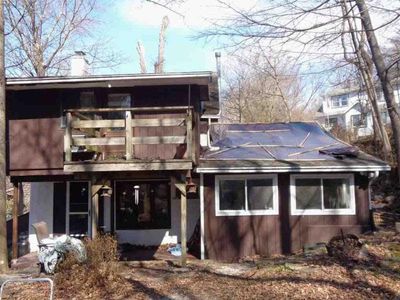 1 Quaker Bridge Rd