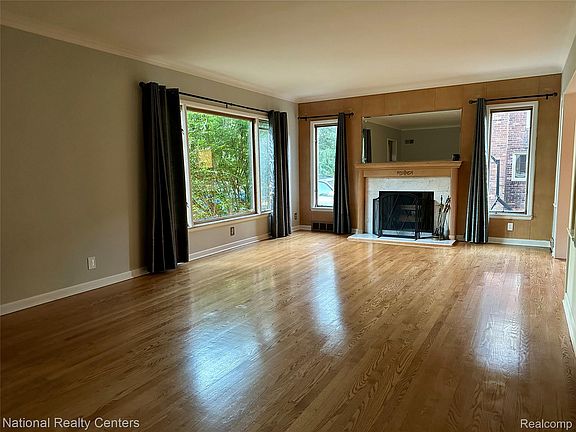 4th image of 821 Pemberton Rd