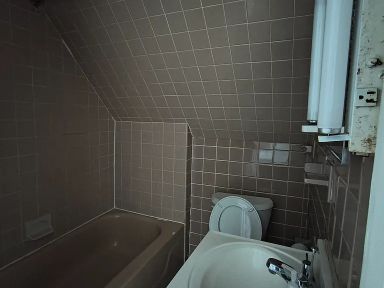 352 S Aiken Ave #4 — Photo 7