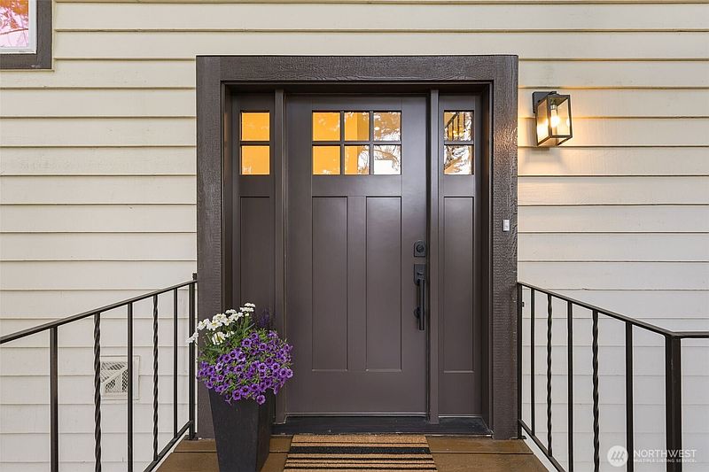 3rd image of 12544 25th Avenue NE
