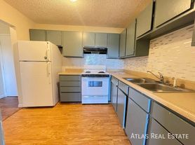 312 W Alabama Avenue