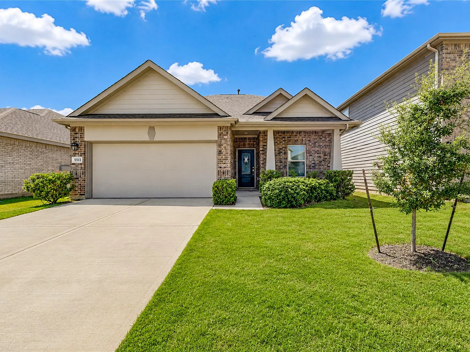 4 bed, 2.5 bath, 2506 sqft, $2,375 — Photo 1