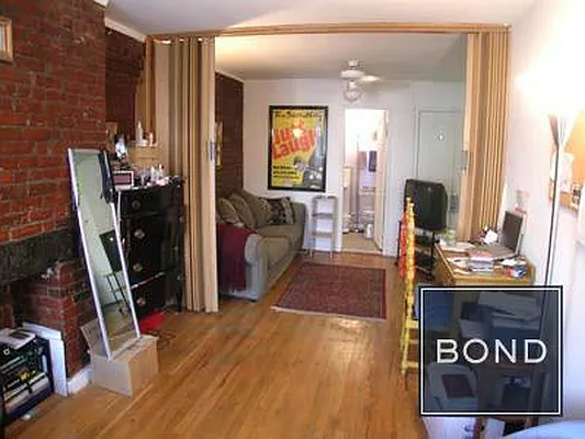 Rented by Bond New York | media 39