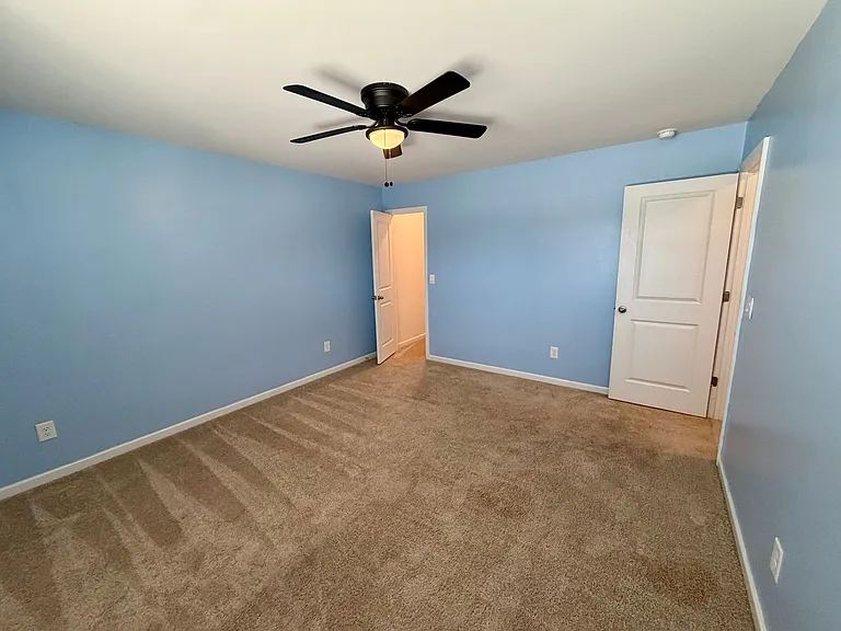 220 Roper St — Photo 28