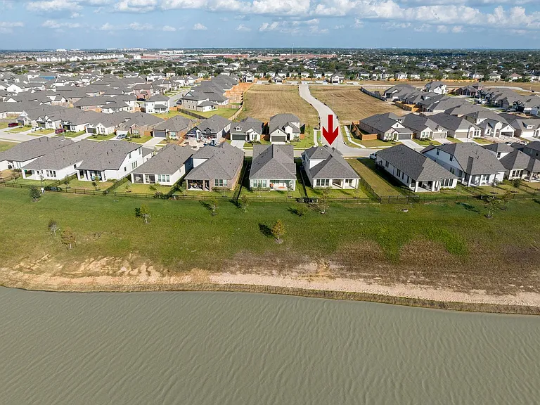 7603 Coral Lake Dr — Photo 32