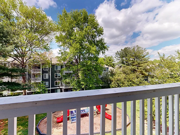 Canterbury Apartments — Photo 145