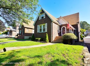 44 Forest Rd, Staten Island, NY 10304