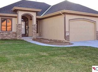 7723 Reed St, Papillion, NE 68046