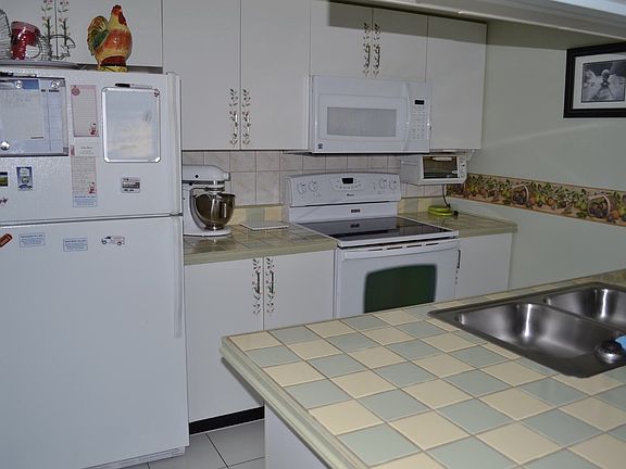 4th image of 531 Waterside Dr