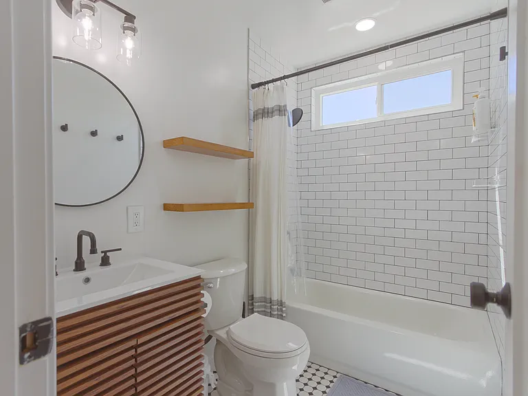 644 Arthur Ave — Photo 24