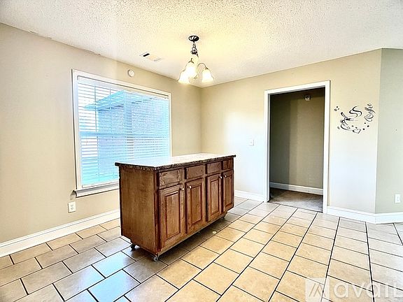 5th image of 600 Twelve Oaks Dr