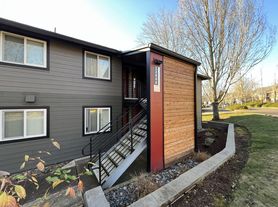 12606 NW Barnes Rd, Portland, OR