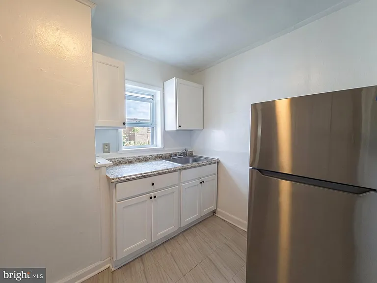 2603 E Somerset St #3F — Photo 7