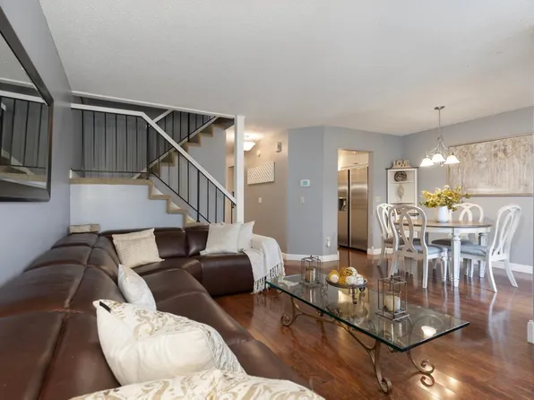 14353 Bedford Dr, Eden Prairie, MN 55346