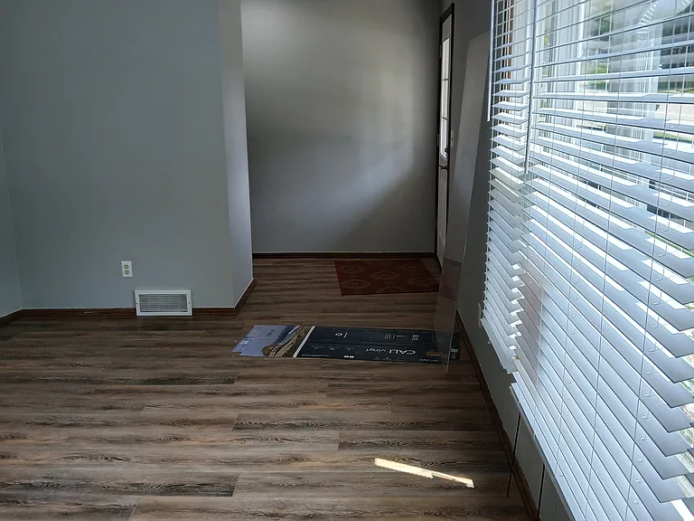1556 River Highlands Dr — Photo 12