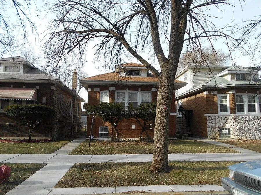 9424 S May St photo 1