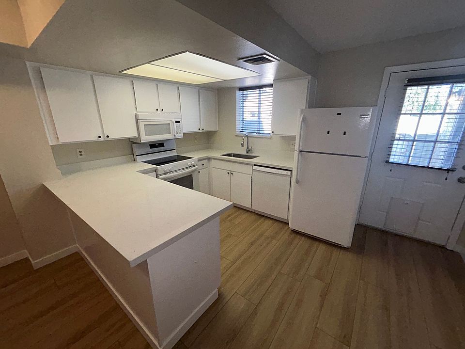 1st image of 6104 W Townley Ave