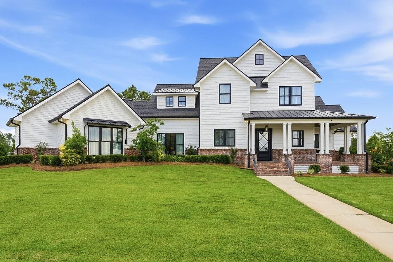 3905 Palmetto Dr