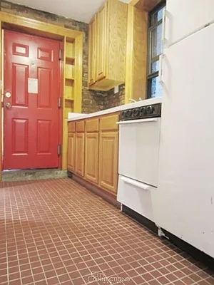 Rented by City Connections Realty | media 8