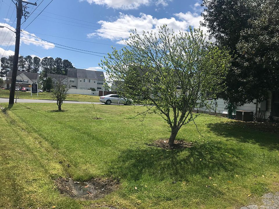 2nd image of 301 Shepherd Ave