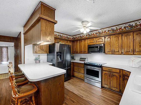 4th image of 161058 N Highway 81