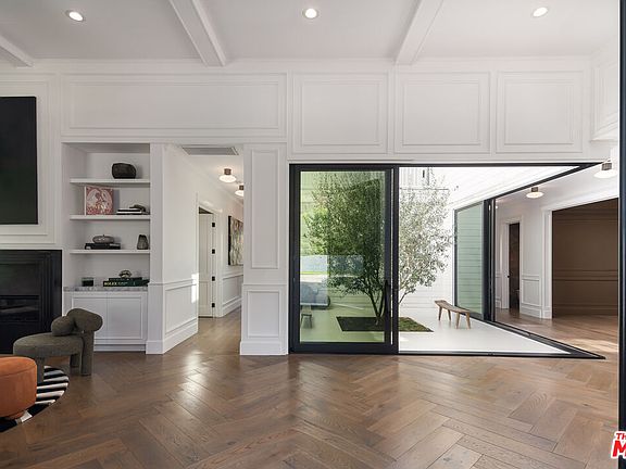 4th image of 4639 Balboa Ave
