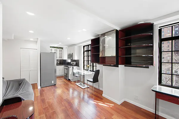 Sold by Compass | media 2