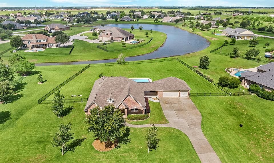 1st image of 4719 Shadow Grass Dr