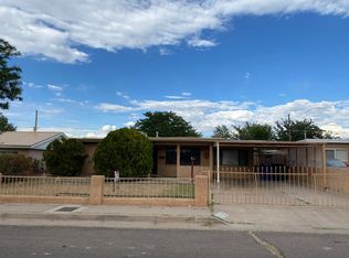 332 64th St NW, Albuquerque, NM 87105