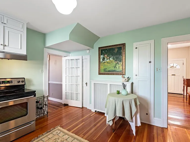 6 E Cecil St — Photo 12