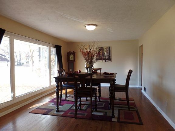 3rd image of 1507 Roncevalles Ave