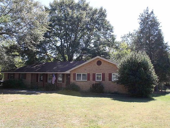 2nd image of 2833 Skyland Dr