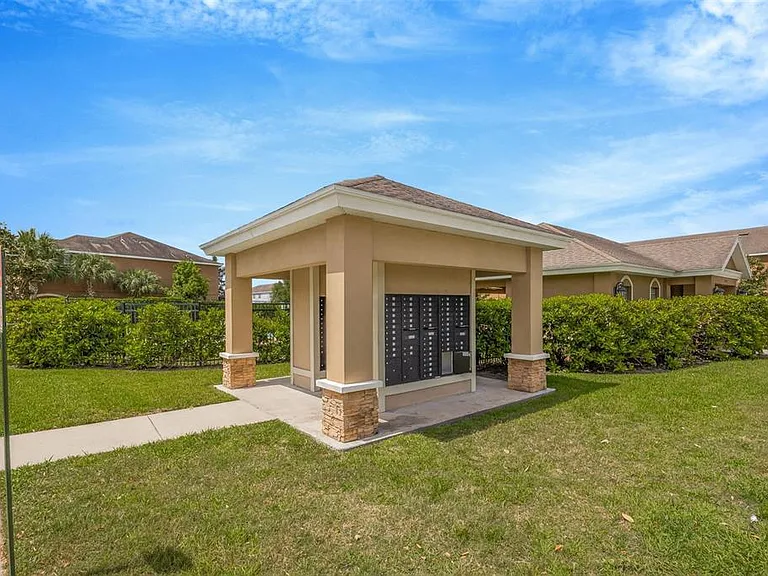 6705 Holly Heath Dr — Photo 59