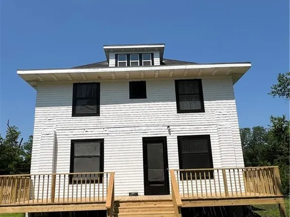 403 N Lincoln St, Erie, KS 66733