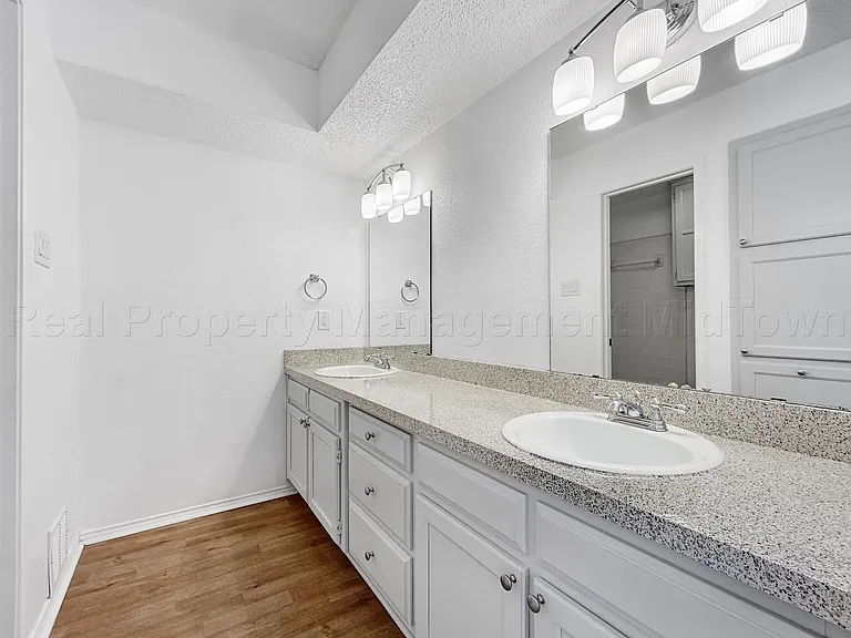 536 Guerin Dr #534 — Photo 7