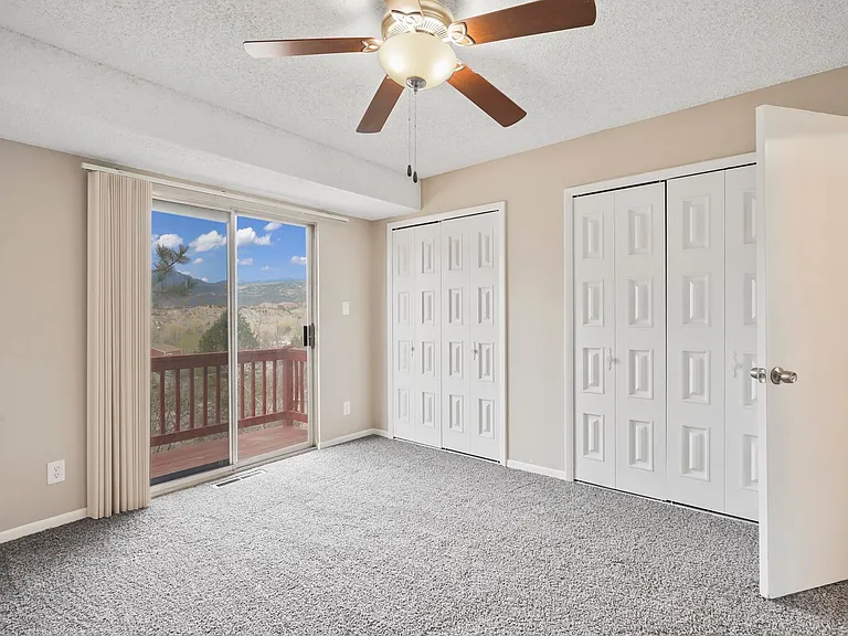 608 Crown Ridge Dr — Photo 13