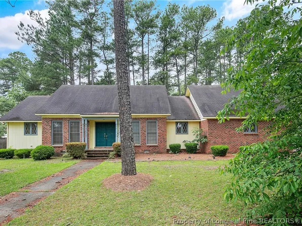 390 Hilliard Dr, Fayetteville, NC 28311