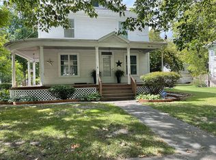 217 S Main St, Avon, IL 61415