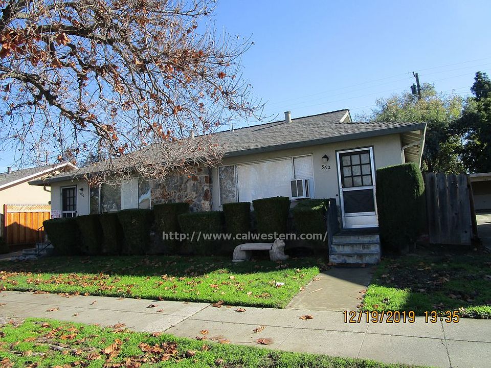 1st image of 962 College Dr