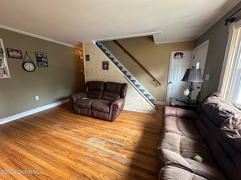 4th image of 20 Huckleberry Lane