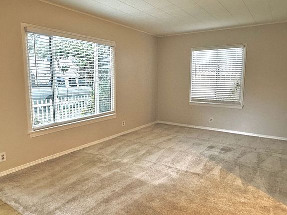 5th image of 1115 E Ocean Ave #1115