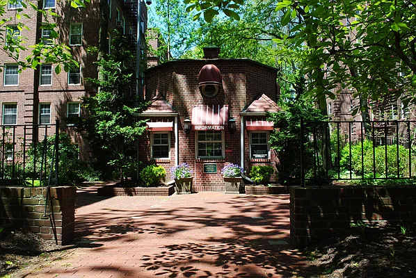 Sold by Landmarc Group | media 54