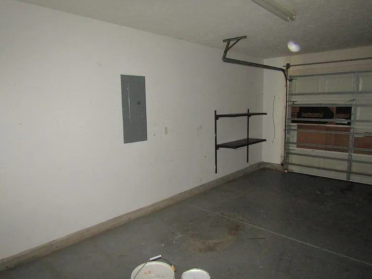 151 Heath Dr — Photo 26